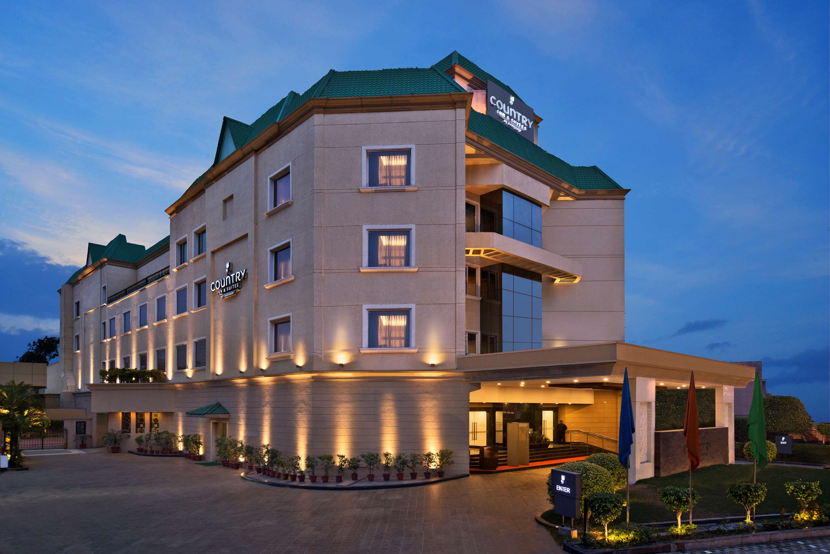 Hotel In Jalandhar Near Bus Stand Country Inn Suites Jalandhar