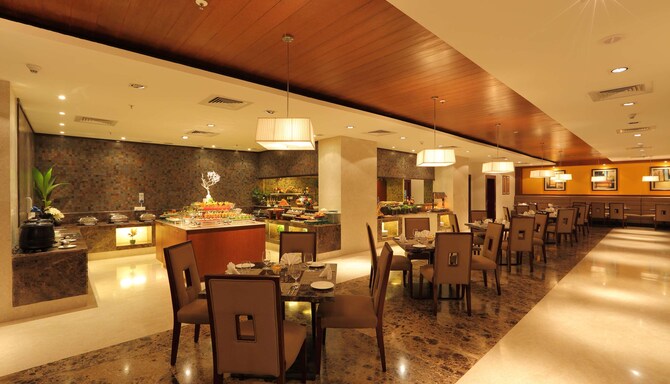 Country Inn and Suites by Radisson, Mysore - Mosaic - The Global Cuisine Restaurant