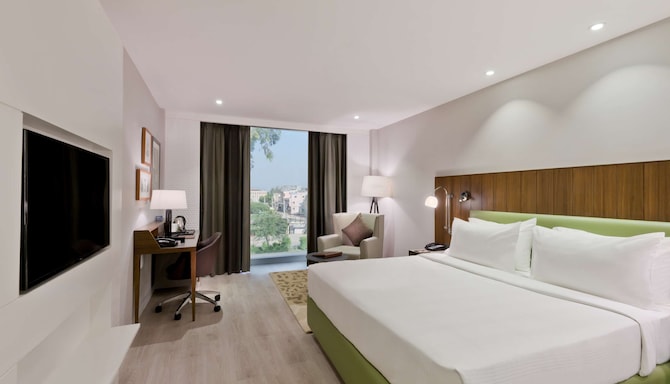 Country Inn & Suites by Radisson Zirakpur - Deluxe Room