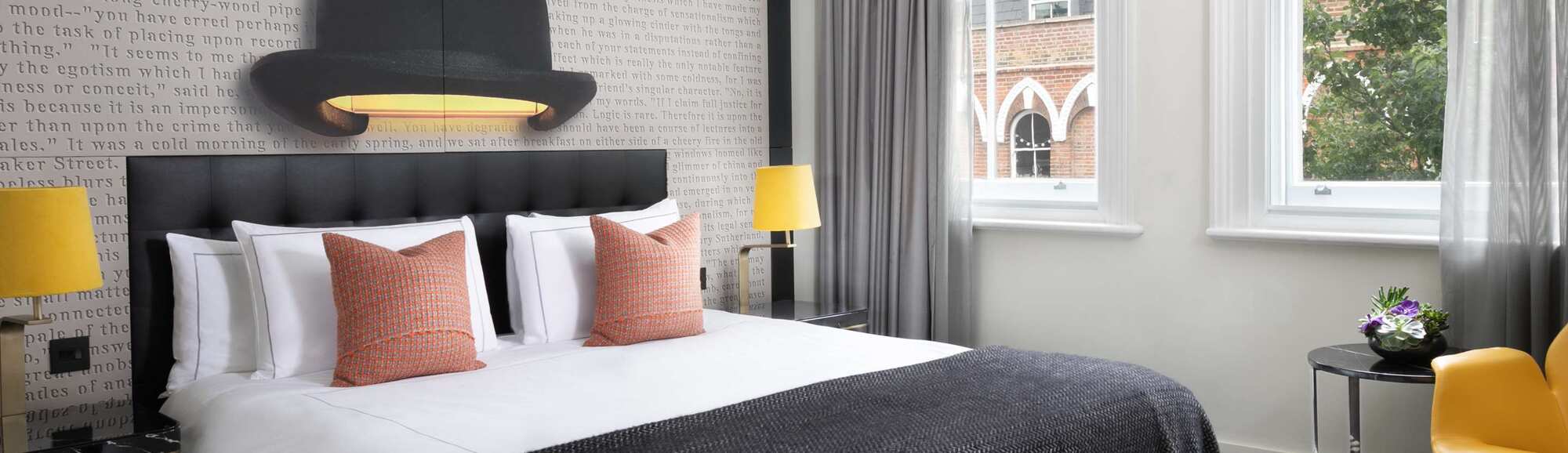 Holmes Hotel London - Chiltern Townhouse Suite Bedroom