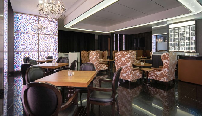 Hormuz Grand, Muscat A Radisson Collection Hotel - Vault Bar