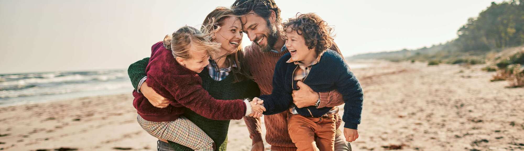 Offers and Packages - Experience Package - Family on the beach