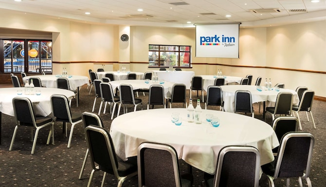 Park Inn By Radisson Cardiff City Centre - Meeting Room