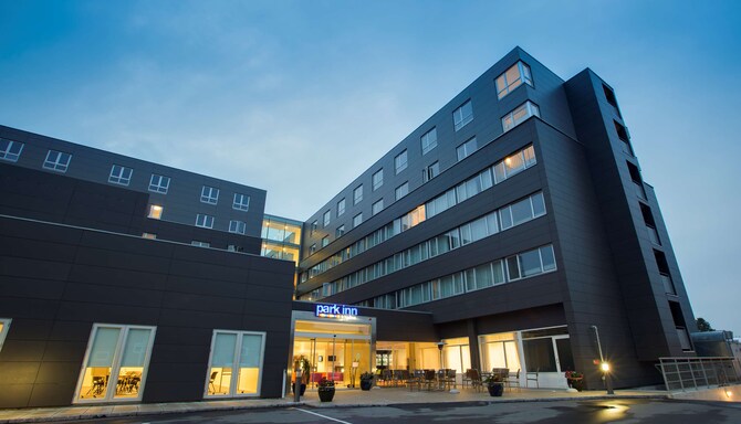 Park Inn By Radisson Copenhagen Airport - Hotel exterior