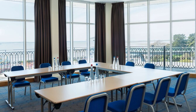 Park Inn By Radisson Palace, Southend-on-Sea - Meeting Room U-Shape