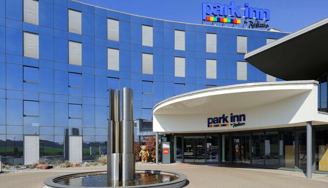 Park Inn By Radisson Zurich Airport - Hotel Exterior