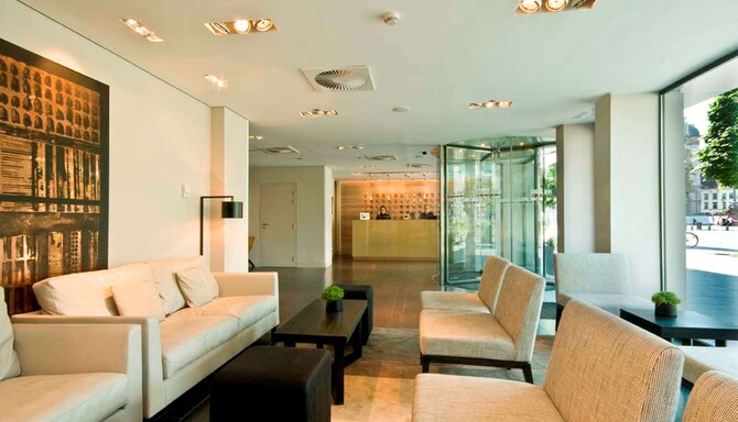 Park Inn by Radisson Antwerp – Receptiebalie