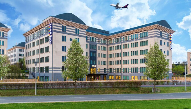 Park Inn by Radisson Brussels Airport – Buitenzijde hotel