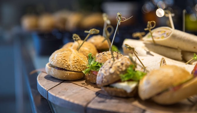 Park Inn by Radisson Brussels Airport - Restaurant Buffet