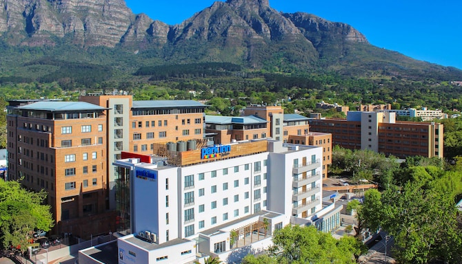 Park Inn by Radisson Cape Town Newlands - Hotel Exterior