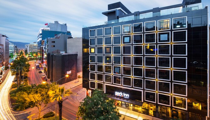 Park Inn by Radisson Izmir - Exterior Hotel View