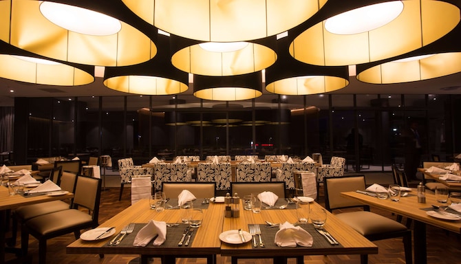 Park Inn by Radisson Libreville - Restaurant