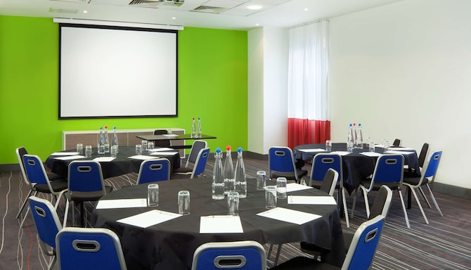 Park Inn by Radisson Manchester City Centre – Tagungsraum