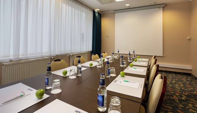 Park Inn by Radisson Meriton Conference & Spa Hotel Tallinn (Estonia) - Wiiralt meeting Room