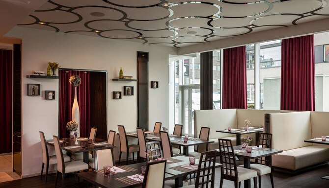 Park Inn by Radisson Meriton Conference & Spa Hotel Tallinn (Estonia) - Restaurant Grill250°