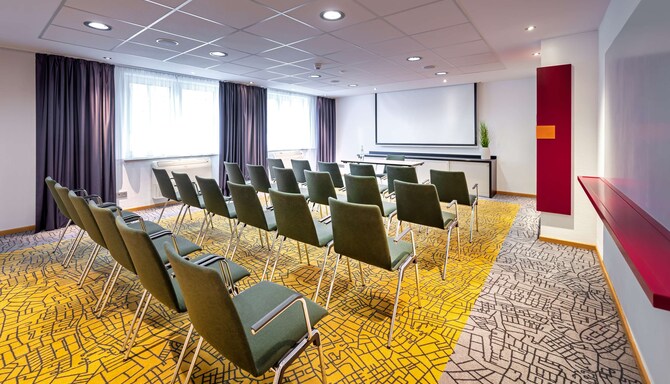 Park Inn by Radisson Nuernberg - Intellekt 2 in theater seating