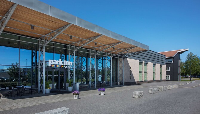 Park Inn by Radisson Oslo Airport Hotel West - Exterior