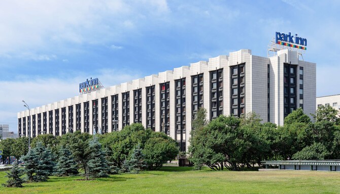 Park Inn by Radisson Pulkovskaya Hotel and Conference Centre St Petersburg - Hotel Exterior