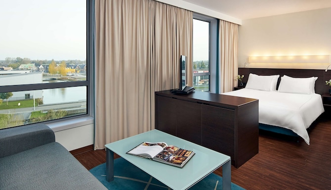 Park Plaza Amsterdam Airport - Executive Queen Room
