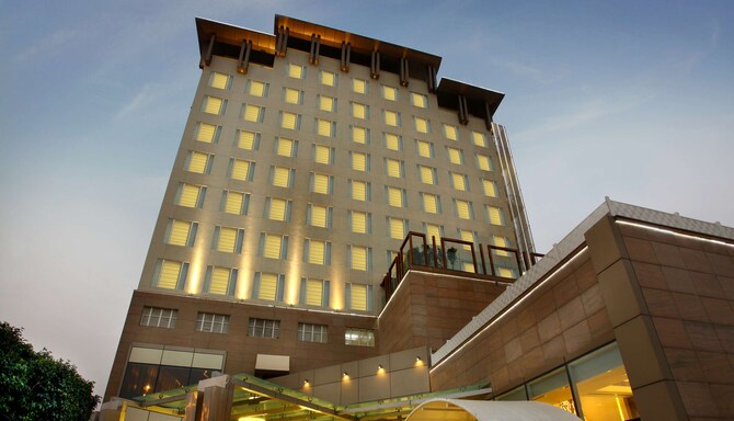 Park Plaza Delhi CBD Shahdara - Exterior with porch