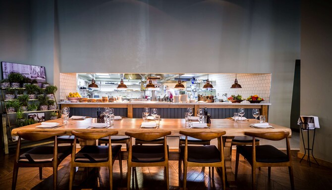 Park Plaza Victoria London – TOZI Restaurant en Bar
