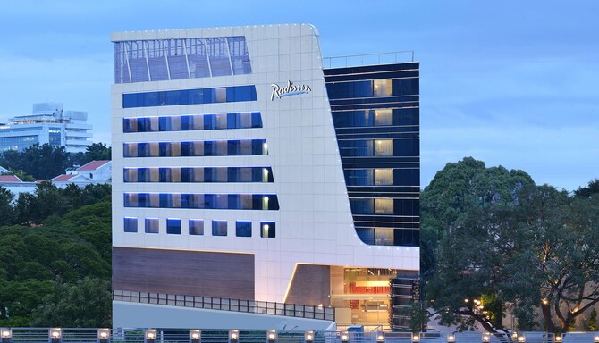 Radisson Bengaluru City Center - Facade