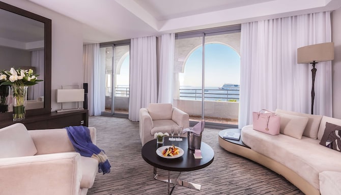Radisson Blu 1835 Hotel and Thalasso, Cannes - Sky Suite