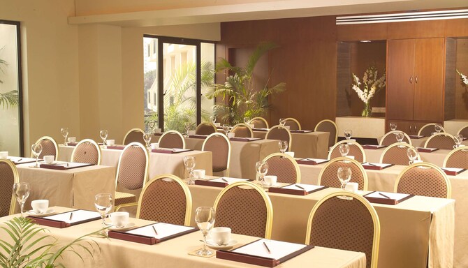 Radisson Blu Dhaka Water Garden - Madhabi Meeting Room