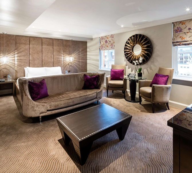 Luxury Bloomsbury Street Hotel Radisson Blu Edwardian