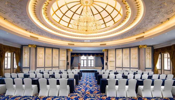 Radisson Blu Forest Manor Shanghai Hongqiao - The Dome