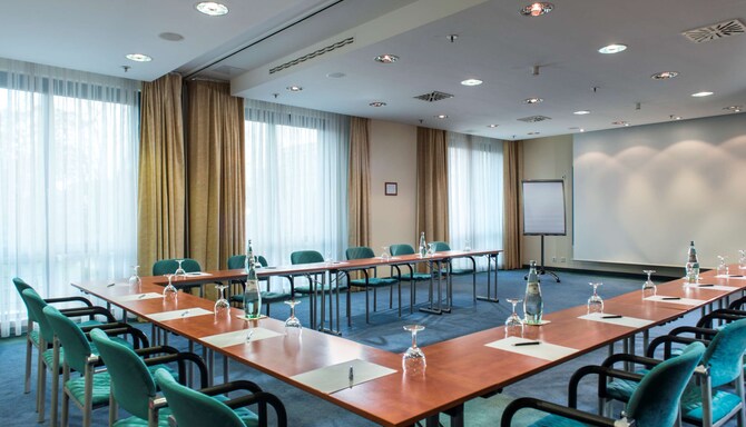 Radisson Blu Furst Leopold Hotel, Dessau - Meeting Room U-Shape