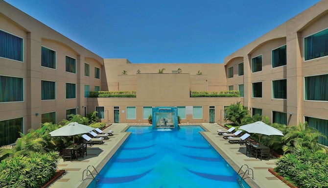 Radisson Blu Haridwar - Swimming Pool