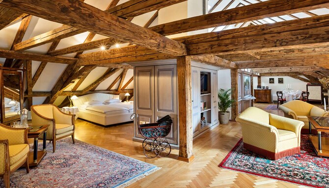 Radisson Blu Hotel Altstadt, Salzburg – Kaiser Suite