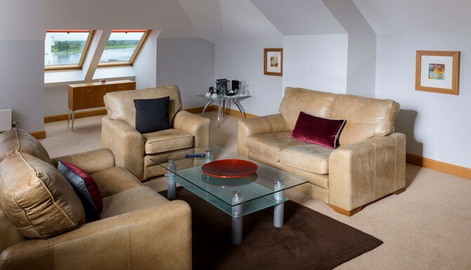 Radisson Blu Hotel, Athlone - Suite living room