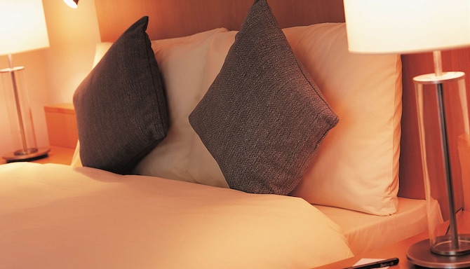 Radisson Blu Hotel Belfast - Bed cushions
