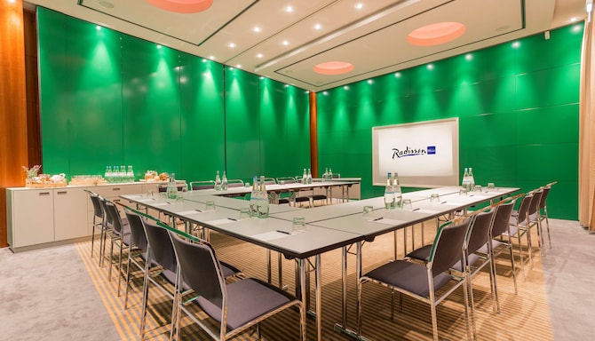 Radisson Blu Hotel, Berlin - Jade 1 and 2 Group Room