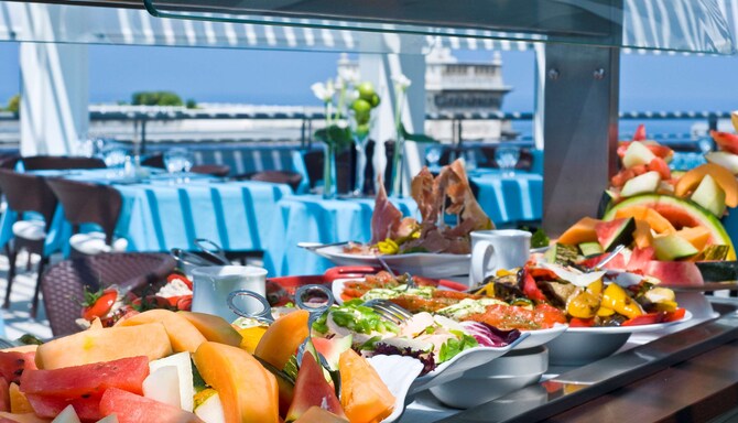 Radisson Blu Hotel, Biarritz - Private Event Buffet