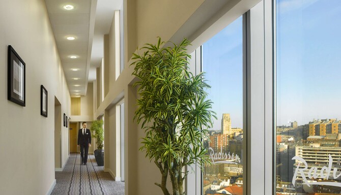 Radisson Blu Hotel, Bristol - Hallway