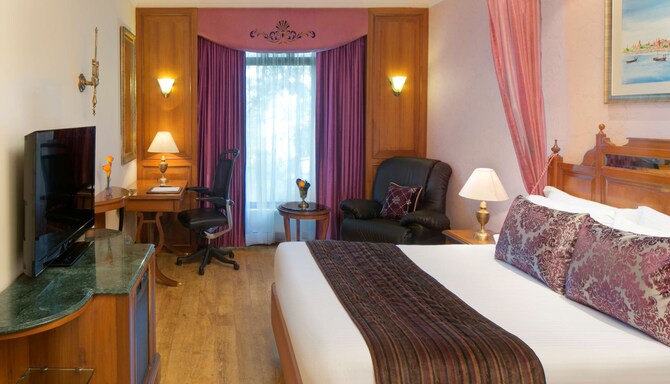 Radisson Blu Hotel Chennai - Radisson Club