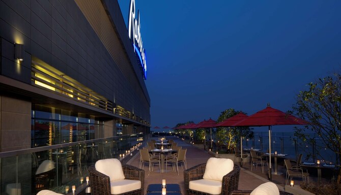 Radisson Blu Hotel Chongqing Sha Ping Ba - Flow Asian Bistro & Bar Outdoor Terrace