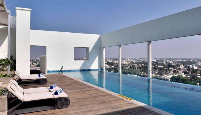 Radisson Blu Hotel Coimbatore - Pool