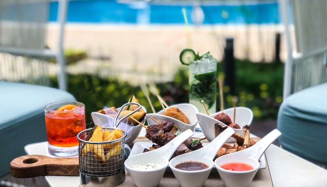Radisson Blu Hotel & Convention Centre Kigali - Cocktail et plateau d’en-cas
