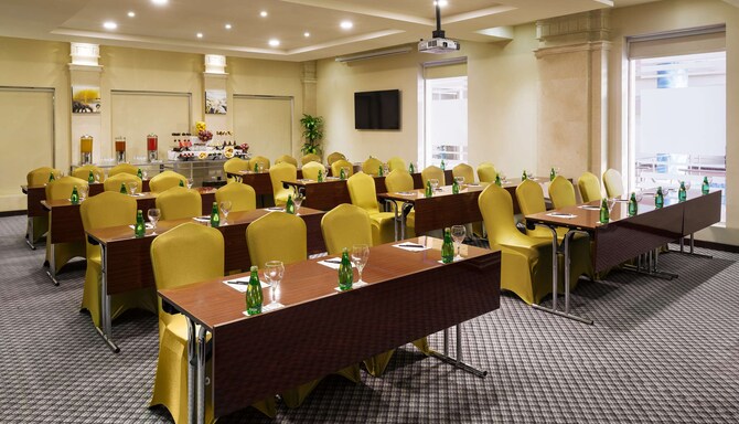Radisson Blu Hotel, Dhahran - Olaya Meeting Room