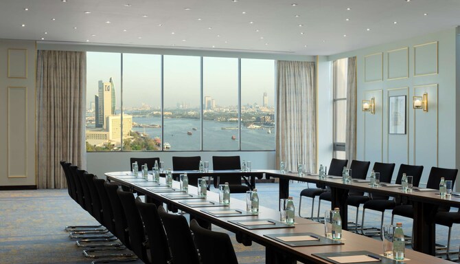 Radisson Blu Hotel, Dubai Deira Creek - Al Khoor Suite Meeting Room U-Style