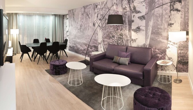Radisson Blu Hotel, East Midlands Airport - Presidential suite living room