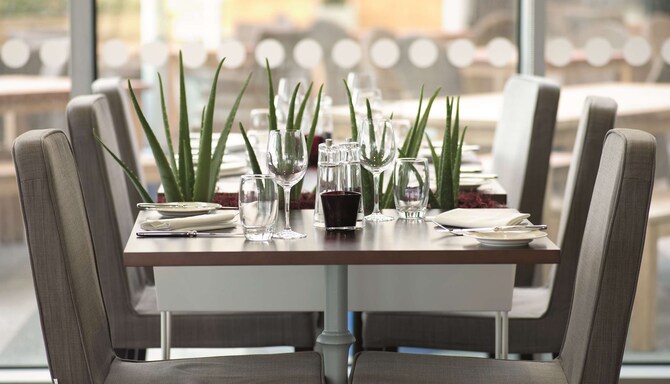 Radisson Blu Hotel, East Midlands Airport - Restaurant The Runway Brasserie