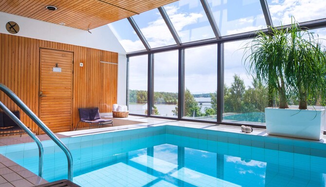Radisson Blu Hotel, Espoo – Simbassäng