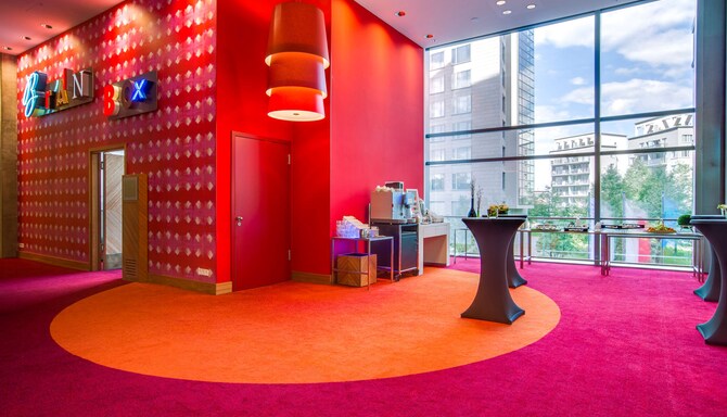 Radisson Blu Hotel, Frankfurt - Brain Box Foyer