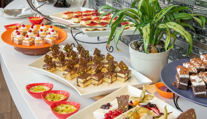 Radisson Blu Hotel, Jeddah Al Salam - Dessert buffet
