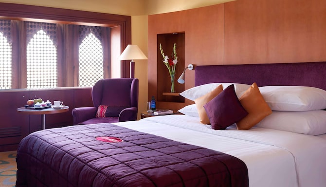 Radisson Blu Hotel, Jeddah - Royal Club Room